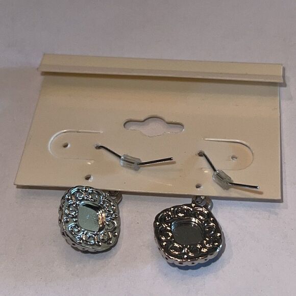 Cato nickel free dangle blue earrings - Picture 3 of 4